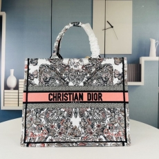 Dior Shopping Bags